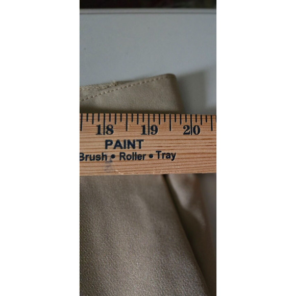 CHAPS Tan Golf Shorts, 2 Pockets Men's Size 40 - Picture 3 of 7